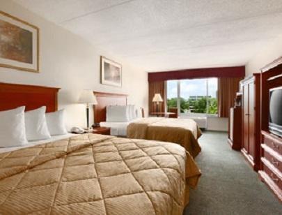 Baymont Inn & Suites Clearwater Ruang foto